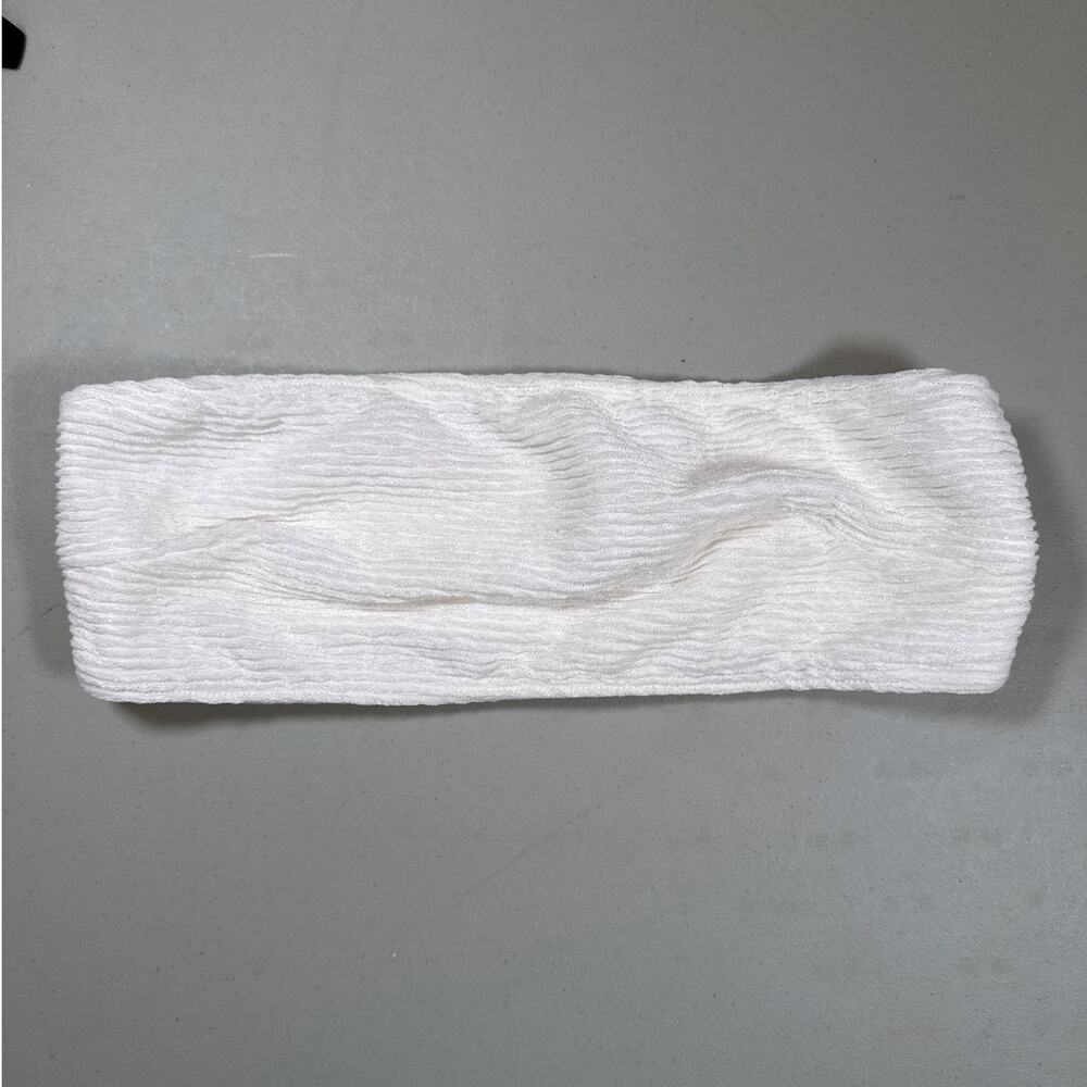 Rumer the Label Cassidy Bandeau Top White Size M NWT Textured Strapless Tube Top